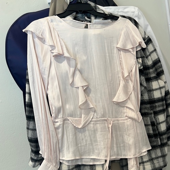 Top - Picture 1 of 2